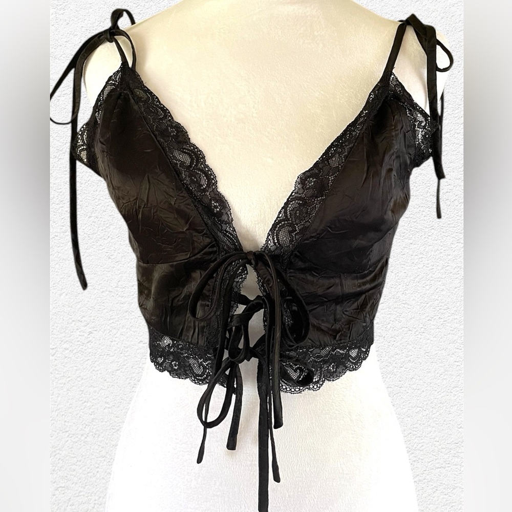 NWT Nasty Gal Lace Trim Tie Front Cropped Cami Top Size 8